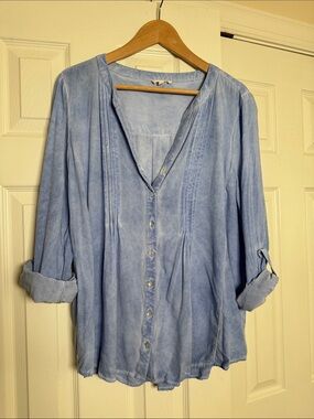 Jane & Delancey Blue Pintuck Chambray Blouse - Roll Tab Sleeves size L